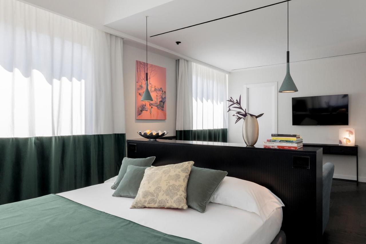 Hotel Plaza Opera Palermo Bagian luar foto